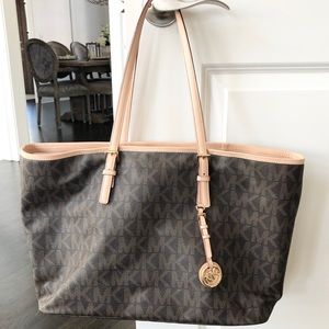 Micheal Kors Jet Set Tote